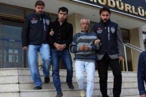 "Anneme s&ouml;yleyin hakkını helal etsin!"