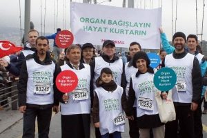Annesinden aldığı karaciğerle o da koştu!