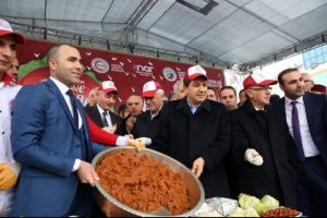 5 ton &ccedil;iğ k&ouml;fte, 14 ton nar dağıtıldı