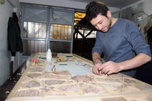 Sel&ccedil;uklu sanatı 'k&uuml;ndek&acirc;ri' yaşatılıyor