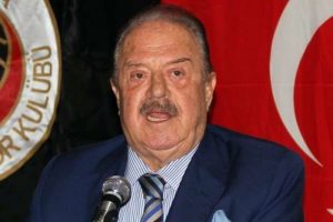 Cavcav "İmam Hatip" benzetmesi i&ccedil;in &ouml;z&uuml;r diledi