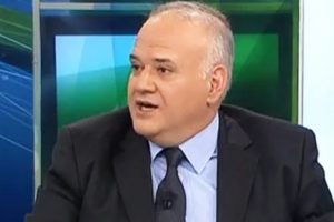 Ahmet &Ccedil;akar'dan Aziz Yıldırım'a sert eleştiri!