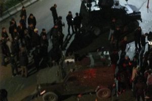 IŞİD militanı sanılan Afganistanlıları polis kurtardı