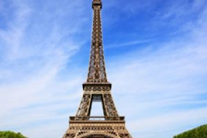 Paris'e yapılacak yeni kuleye izin yok