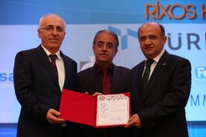 Bakan Işık'tan 'Beyaz Şapkalı Hackerlara' sertifika