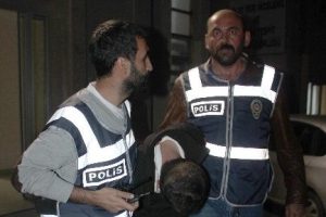 80 yaşındaki kadını gasp eden hırsız yakalandı