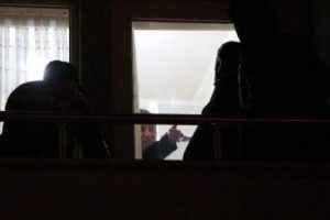 İntihar mektubunu komşusuna bıraktı