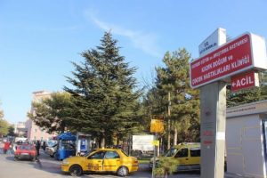 Bir anne bebeğini bırakıp ka&ccedil;ar mı?