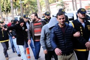 Tombalacılara "dayak&ccedil;ı koca" cezası