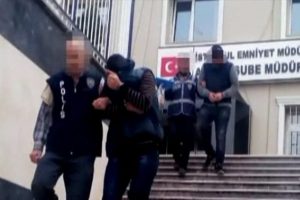 Dolandırıcılar avını beklerken yakalandı