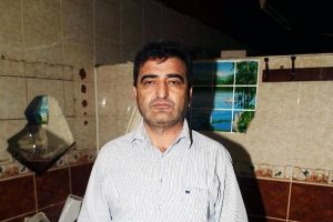 Zabıtadan balyozlu tuvalet yıkımı