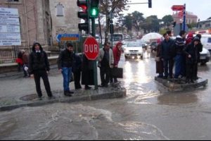 10 dakika s&uuml;ren yağmur ve sonrası...