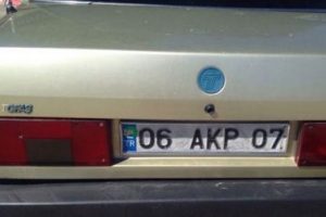 Herkes bu plakanın peşinde