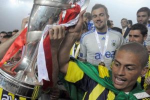 UEFA kupa ile ilgili son noktayı koydu!