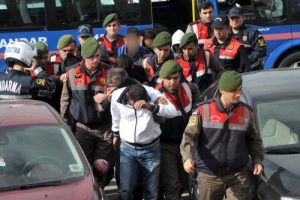 İnsan ka&ccedil;ak&ccedil;ılığına 6 tutuklama