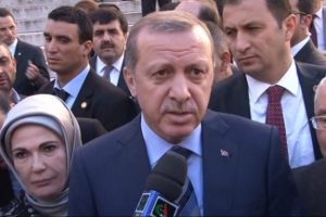 "Yaşasın T&uuml;rkiye-Cezayir kardeşliği"