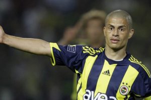 Alex j&uuml;bile i&ccedil;in d&uuml;ğmeye bastı