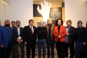 &Uuml;nl&uuml; sanat&ccedil;ı bu filmi tavsiye etti