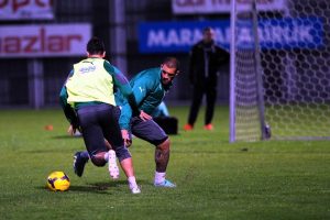 Bursaspor h&uuml;cum pres &ccedil;alıştı!