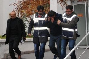 Nevşehir'de &ccedil;aldı, Adana'da yakalandı
