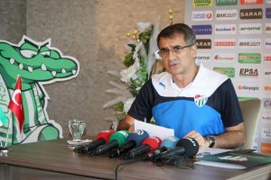 "Futbolcularımdan olağan&uuml;st&uuml; gayret bekliyorum"