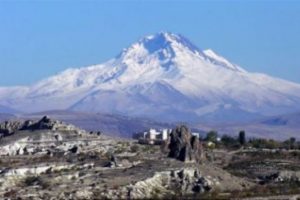 Erciyes Dağı'nda kar kalınlığı 25 santim!