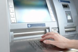 ATM'den para yerine mikrop &ccedil;ekmeyin