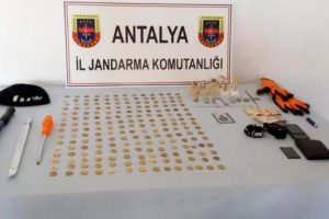 Kuyumcuyu soyarken su&ccedil;&uuml;st&uuml; yakalandı