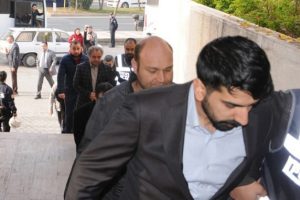 Yolsuzluk iddiasına karışan 46 kişinin ifadesi s&uuml;r&uuml;yor