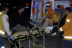 Gelin, kaynanasını d&ouml;verek hastanelik etti