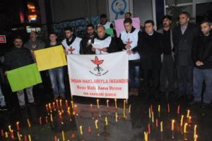 Hasta tutuklular i&ccedil;in mumlu eylem