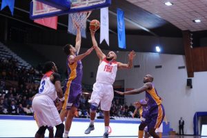 TOFAŞ farkını g&ouml;sterdi:93-76