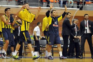 Fenerbah&ccedil;e &Uuml;lker'den 35 sayı fark!