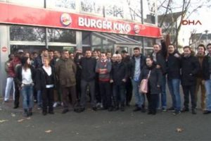 Burger King &uuml;&ccedil; bin kişiyi işsiz bırakacak