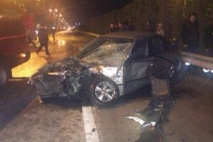 İtfaiye aracı otomobile &ccedil;arptı