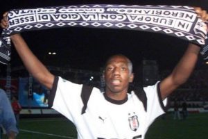 Beşiktaş'ın eski futbolcusu sahalara d&ouml;nd&uuml;!