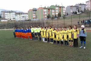 Kızlar futbol sayesinde &uuml;niversiteye gidebiliyor