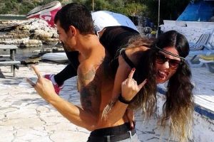 Eski Femen &uuml;yesine sevgili şoku