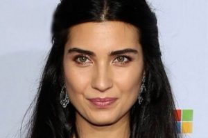 Tuba B&uuml;y&uuml;k&uuml;st&uuml;n Emmy'den eli boş d&ouml;nd&uuml;...