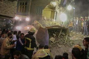 Mısır'da bina &ccedil;&ouml;kt&uuml;: 12 &ouml;l&uuml;