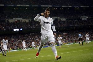 "Ronaldo'nun Barcelona'da oynaması sa&ccedil;malık"