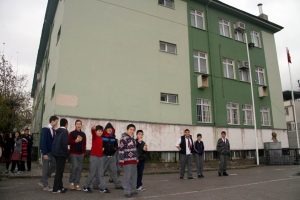 TEOG'da 'gaz kokusu' alarmı