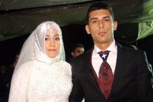 Geline damadı dize getirsin diye merdane hediye ettiler