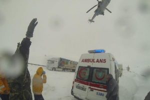 Kalp hastası askeri helikopter kurtardı