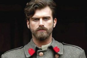 Kıvan&ccedil; Tatlıtuğ'dan flaş karar!