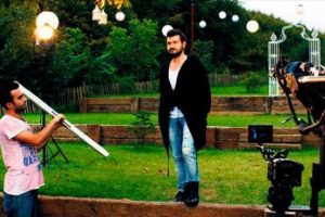 M&uuml;zik d&uuml;nyasına kelebek kondu