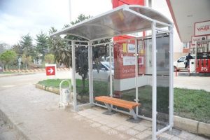 Orhangazi'de otob&uuml;s durakları yenileniyor