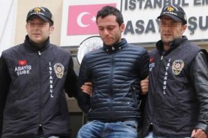 Onur &Ouml;zbizerdik i&ccedil;in yakalama kararı!