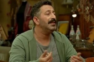 Orhan Kural: Cem Yılmaz &ouml;z&uuml;r dilemeli...