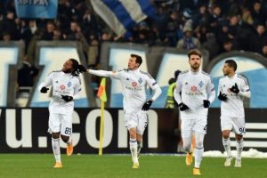 Dinamo Kiev g&uuml;le oynaya turladı